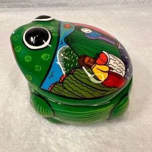 Vtg Mexican Folk Art Hand Painted Artist Signed Clay Terracotta Frog Trinket Box
